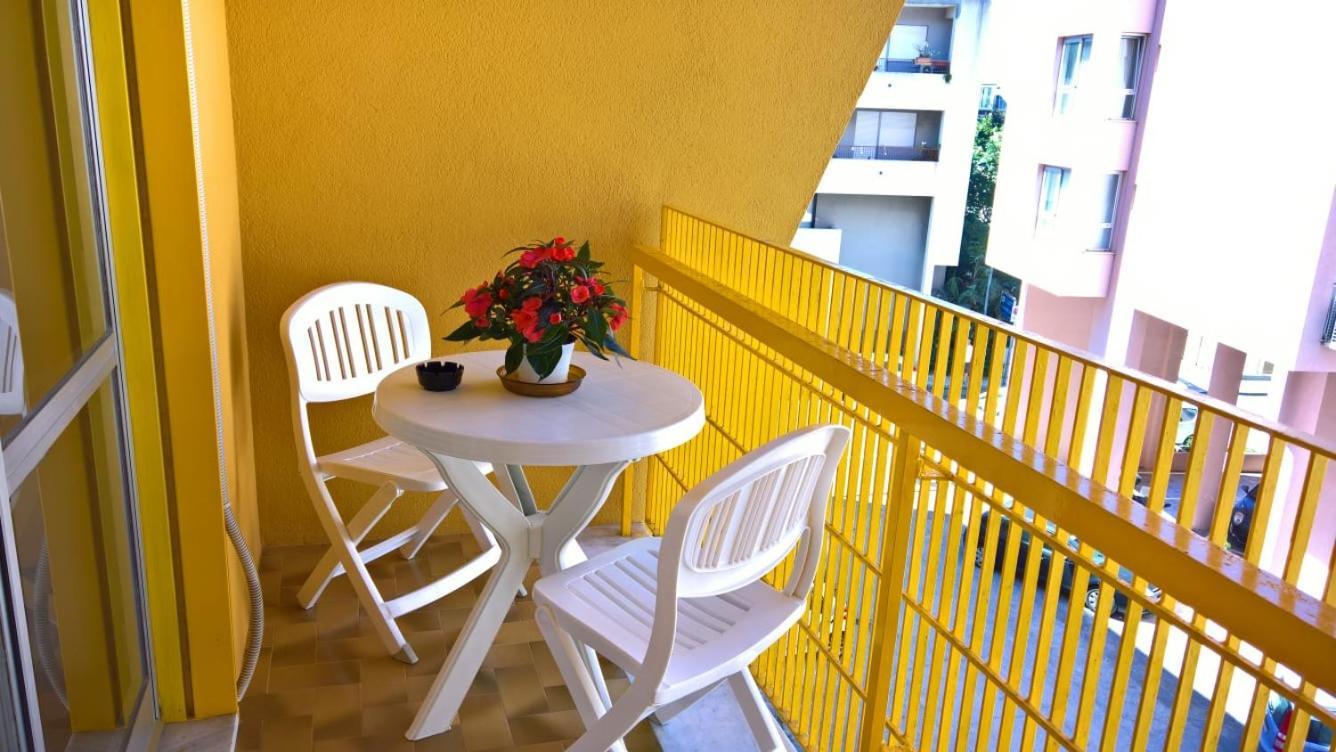 Yellow House 체팔루 외부 사진